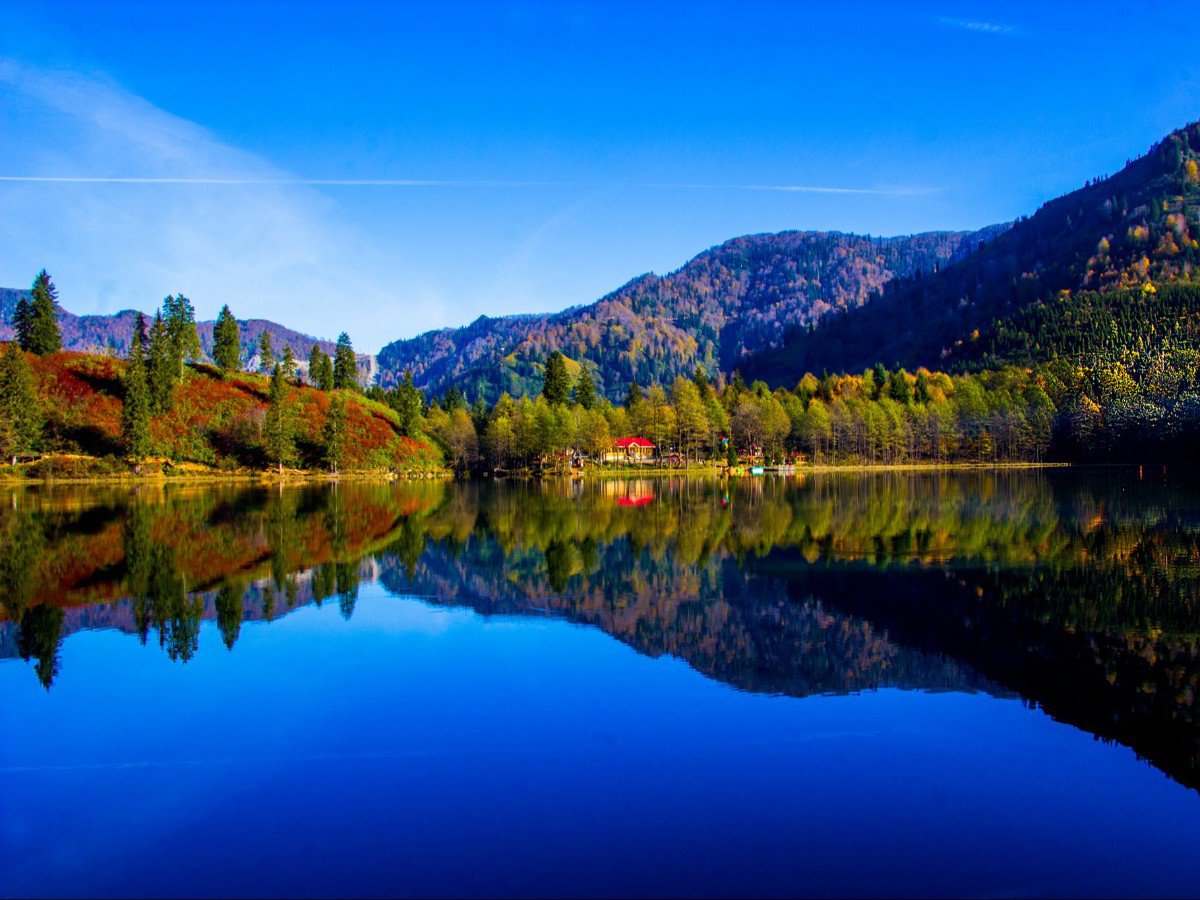 Muhteşem Yansıma Borçka Karagöl 