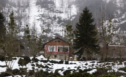 Kfarbede kar başkadır