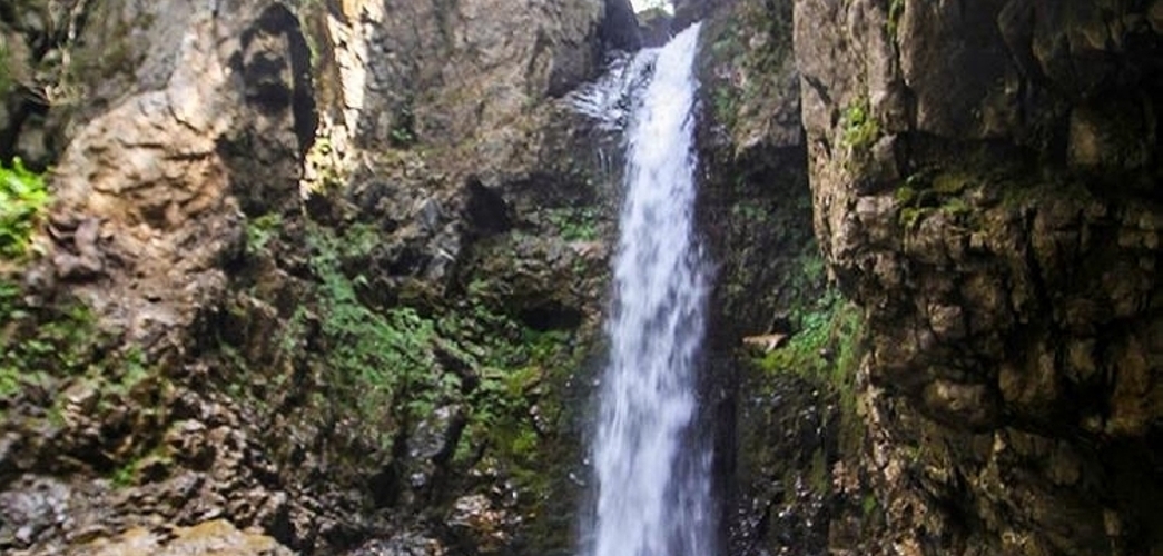 Karakaş Şelalesi